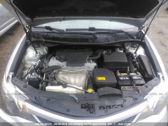 4T1BF1FK9EU355718 - 2014 TOYOTA CAMRY L/SE/LE/XLE 银色 照片 10