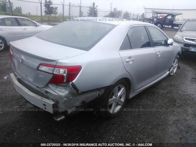 4T1BF1FK9EU355718 - 2014 TOYOTA CAMRY L/SE/LE/XLE 银色 照片 4