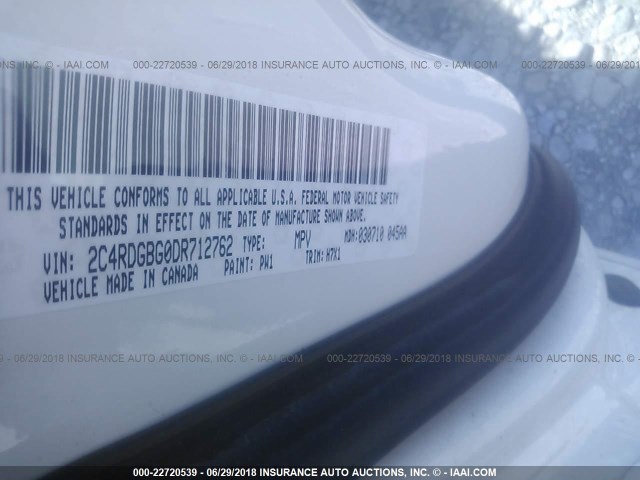 2C4RDGBG0DR712762 - 2013 DODGE GRAND CARAVAN SE WHITE photo 9