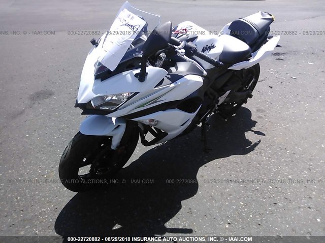 JKAEXEJ12HDA01674 - 2017 KAWASAKI EX650 J თეთრი ფოტო 2