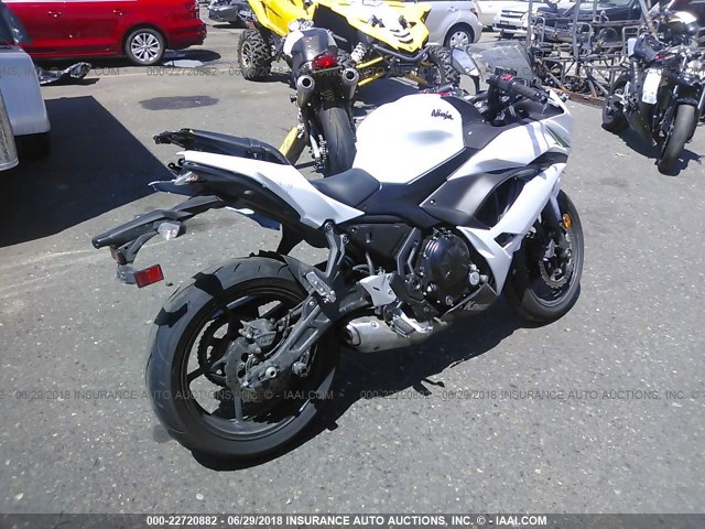 JKAEXEJ12HDA01674 - 2017 KAWASAKI EX650 J თეთრი ფოტო 4