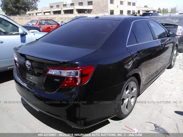 4T1BF1FK1EU424174 - 2014 TOYOTA CAMRY L/SE/LE/XLE 黑色 照片 4