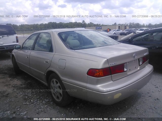 JT2BG22K8Y0404151 - 2000 TOYOTA CAMRY CE/LE/XLE TAN photo 3