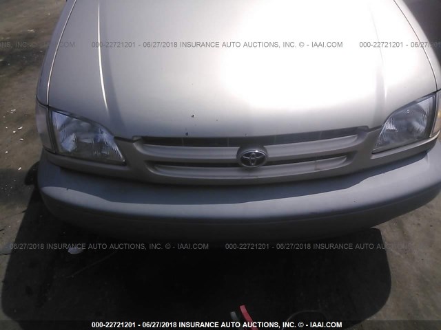 4T3ZF13C9YU241080 - 2000 TOYOTA SIENNA LE/XLE GRAY photo 6