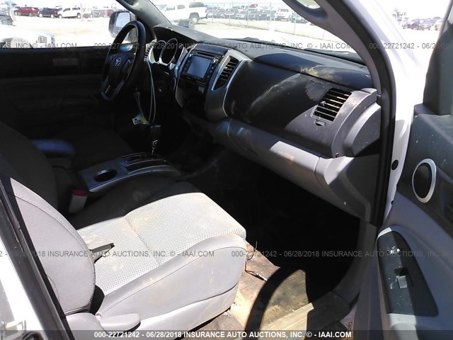 3TMLU4EN2EM159829 - 2014 TOYOTA TACOMA DOUBLE CAB თეთრი ფოტო 5
