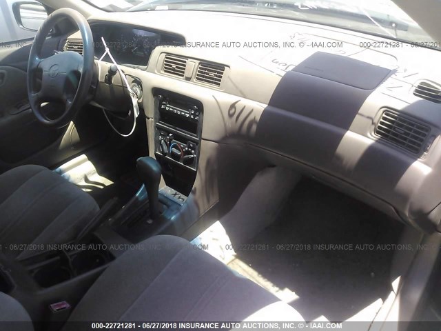 4T1BG22K9XU425522 - 1999 TOYOTA CAMRY CE/LE/XLE GREEN photo 5