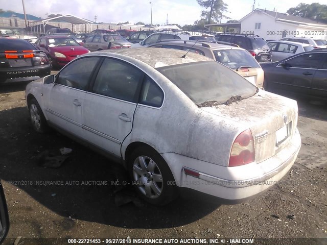 WVWRH63B02P290525 - 2002 VOLKSWAGEN PASSAT GLX 白色 照片 3