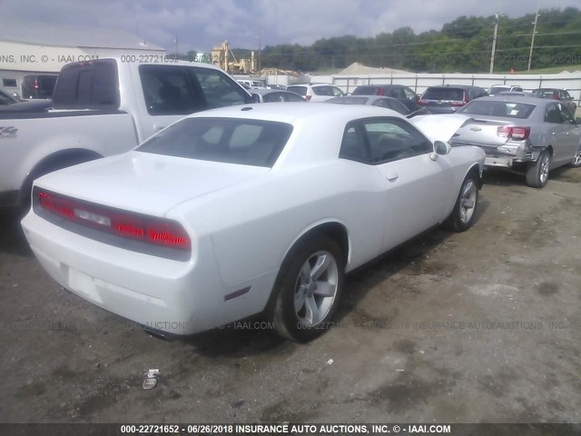 2C3CDYAG9DH672673 - 2013 DODGE CHALLENGER SXT WHITE photo 4