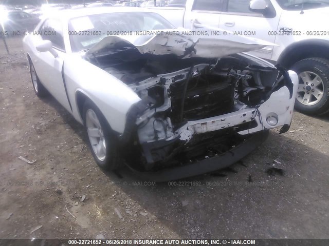 2C3CDYAG9DH672673 - 2013 DODGE CHALLENGER SXT WHITE photo 6