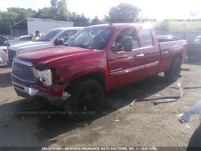 1GTR1VE05BZ437193 - 2011 GMC SIERRA C1500 SLE RED photo 2