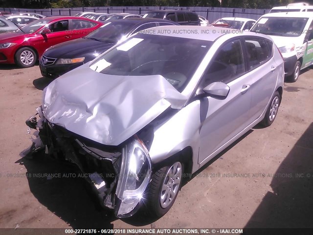 KMHCT5AE7EU173957 - 2014 HYUNDAI ACCENT GLS/GS SILVER photo 2