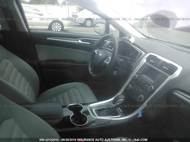 3FA6P0UU0ER220917 - 2014 FORD FUSION S HYBRID SILVER photo 5