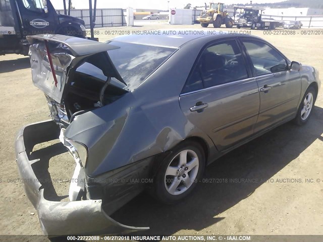 4T1BF30K93U562532 - 2003 TOYOTA CAMRY LE/XLE/SE Gümüş foto 4