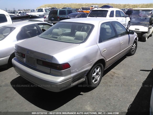4T1BG22K8VU791520 - 1997 TOYOTA CAMRY CE/LE/XLE ბეჟი ფოტო 4