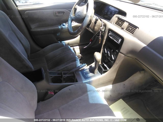 4T1BG22K8VU791520 - 1997 TOYOTA CAMRY CE/LE/XLE ბეჟი ფოტო 5