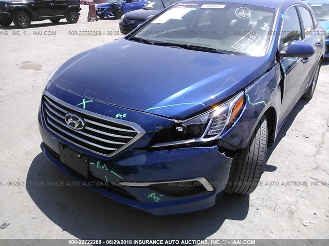 5NPE24AF4HH534756 - 2017 HYUNDAI SONATA SE BLUE photo 6