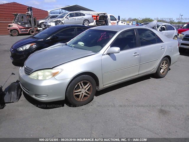 JTDBE30KX30173154 - 2003 TOYOTA CAMRY LE/XLE 银色 照片 2
