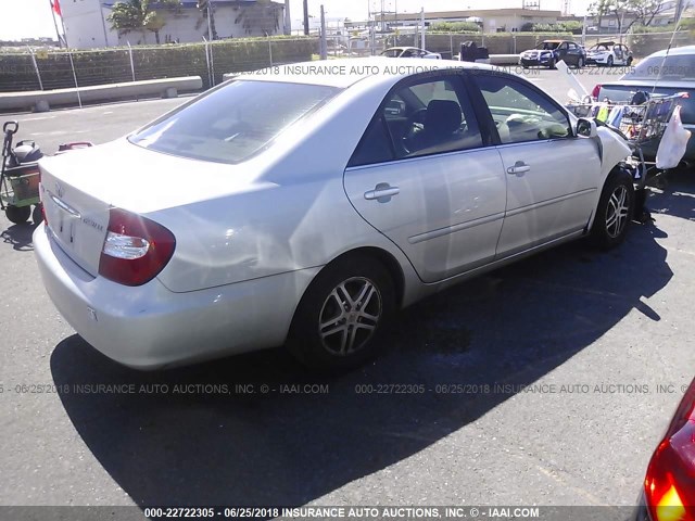 JTDBE30KX30173154 - 2003 TOYOTA CAMRY LE/XLE 银色 照片 4