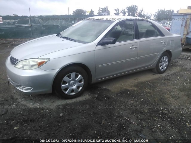 4T1BE32K93U125467 - 2003 TOYOTA CAMRY LE/XLE/SE ვერცხლისფერი ფოტო 2