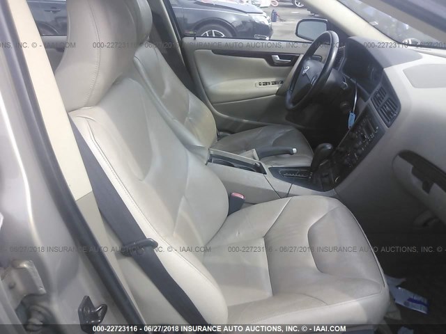 YV1RS64A042402189 - 2004 VOLVO S60 Bej fotoğraf 5