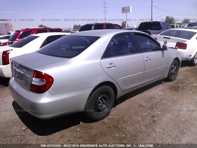 4T1BE32K54U847133 - 2004 TOYOTA CAMRY LE/XLE/SE ვერცხლისფერი ფოტო 4