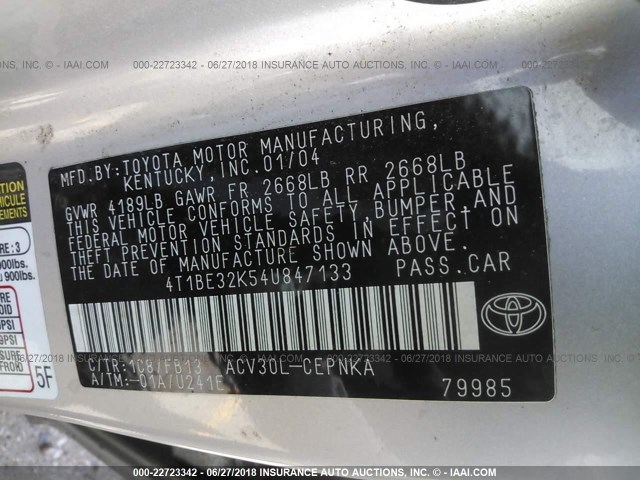 4T1BE32K54U847133 - 2004 TOYOTA CAMRY LE/XLE/SE ვერცხლისფერი ფოტო 9