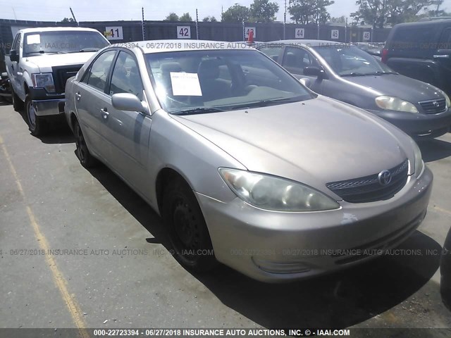 JTDBE32K620088873 - 2002 TOYOTA CAMRY LE/XLE/SE 金色 照片 1