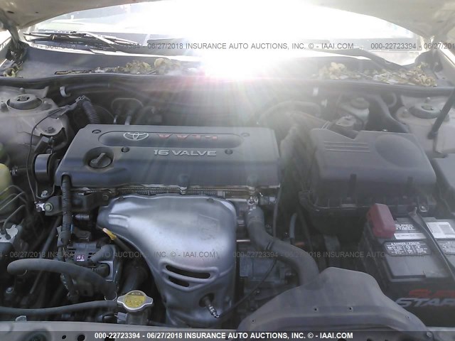 JTDBE32K620088873 - 2002 TOYOTA CAMRY LE/XLE/SE 金色 照片 10