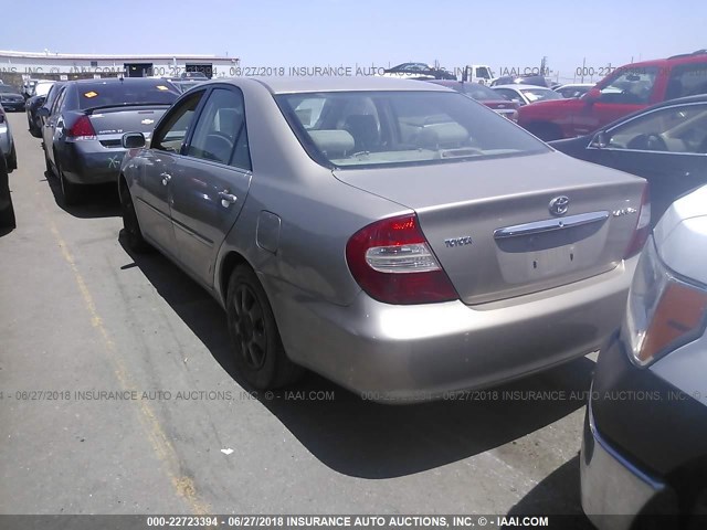 JTDBE32K620088873 - 2002 TOYOTA CAMRY LE/XLE/SE 金色 照片 3