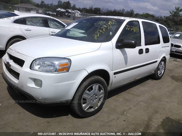 1GNDV23LX6D237575 - 2006 CHEVROLET UPLANDER LS WHITE photo 2