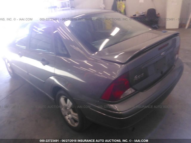 1FAFP38353W154958 - 2003 FORD FOCUS ZTS GRAY photo 3