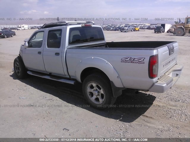 1N6MD29Y22C361609 - 2002 NISSAN FRONTIER CREW CAB SC SILVER photo 3