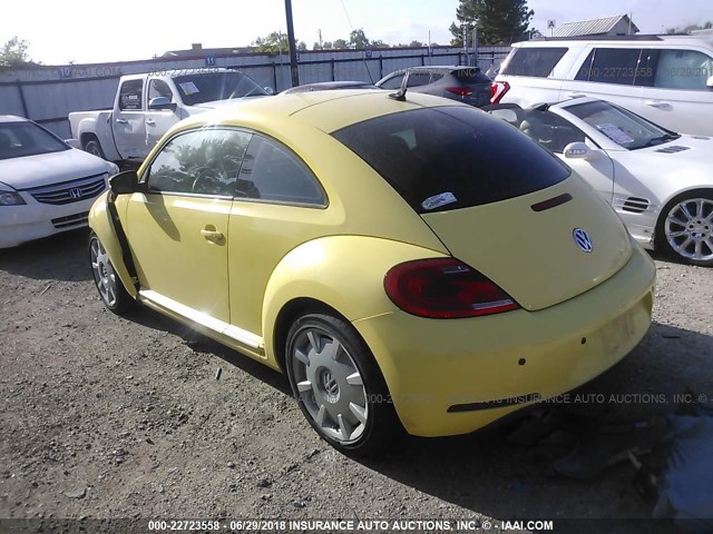 3VWJP7AT3CM603427 - 2012 VOLKSWAGEN BEETLE YELLOW photo 3