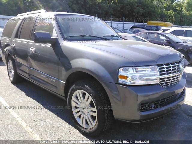 5LMJJ2J50BEJ00704 - 2011 LINCOLN NAVIGATOR 灰色 照片 1