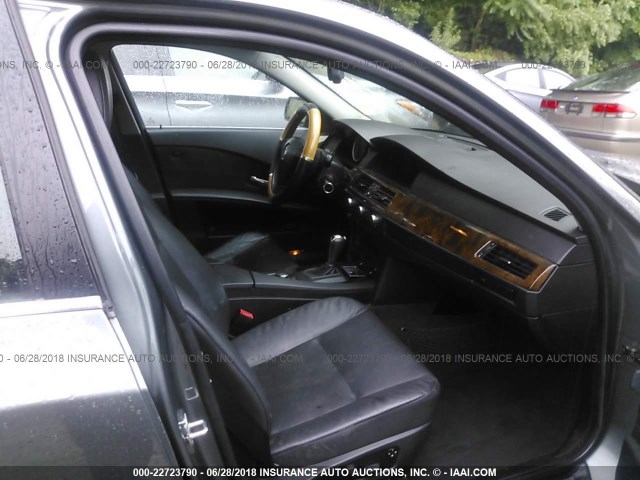 WBANF33506CS34690 - 2006 BMW 525 XI GRAY photo 5