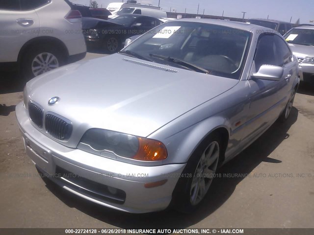 WBABN33431JW56129 - 2001 BMW 325 CI SILVER photo 2