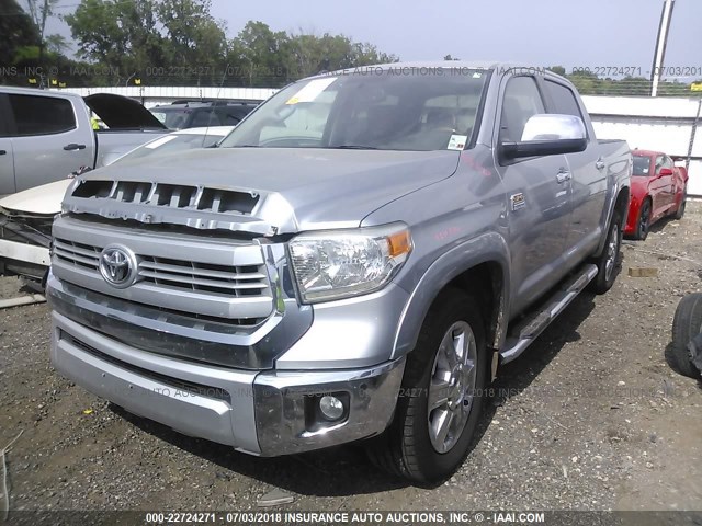 5TFGY5F18EX164146 - 2014 TOYOTA TUNDRA CREWMAX PLATINUM Silber Foto 2