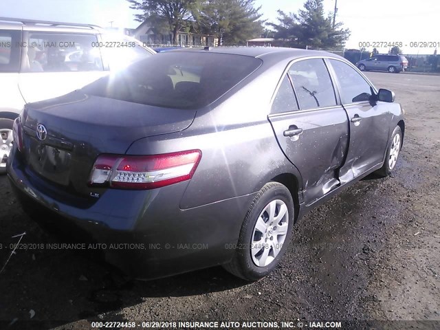 4T4BF3EK9BR170955 - 2011 TOYOTA CAMRY SE/LE/XLE GRAY photo 4