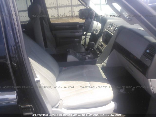 5LMFU27R04LJ12115 - 2004 LINCOLN NAVIGATOR BLACK photo 5