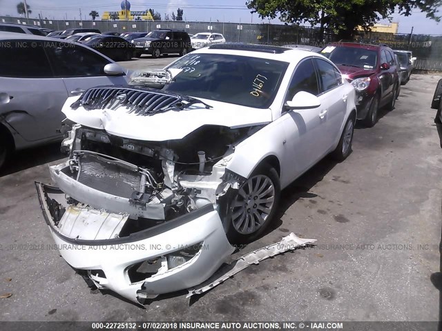 W04GS5EC2B1011677 - 2011 BUICK REGAL CXL WHITE photo 2