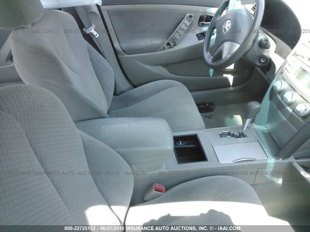 4T4BE46K69R079904 - 2009 TOYOTA CAMRY SE/LE/XLE MAROON photo 5