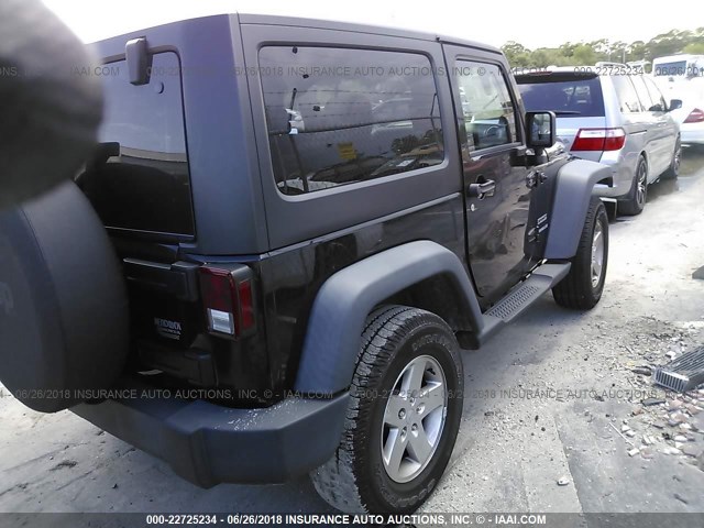 1C4AJWAG5DL687173 - 2013 JEEP WRANGLER SPORT أسود صورة 4