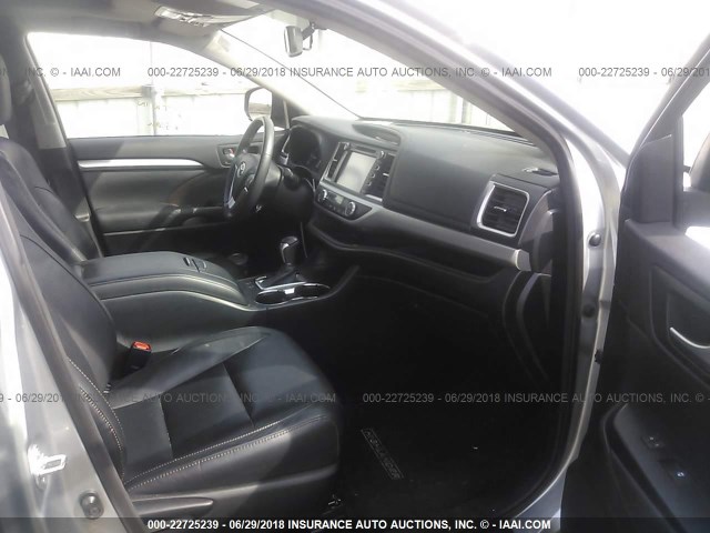 5TDKKRFH0ES035758 - 2014 TOYOTA HIGHLANDER XLE ლურჯი ფოტო 5