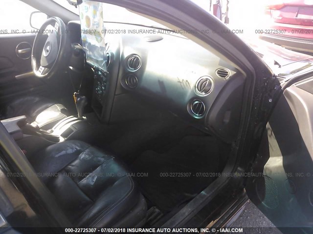 2G2WP552161204157 - 2006 PONTIAC GRAND PRIX შავი ფოტო 5