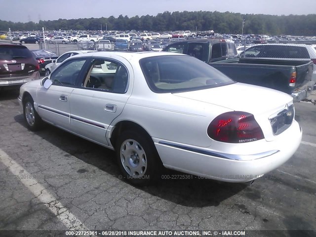 1LNFM97V0WY615044 - 1998 LINCOLN CONTINENTAL  WHITE photo 3