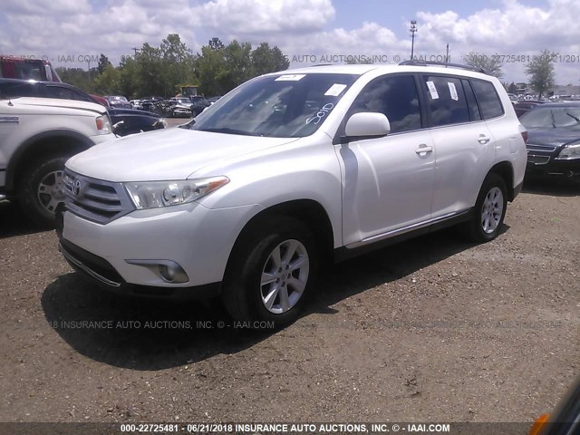 5TDBK3EH7BS068637 - 2011 TOYOTA HIGHLANDER SE WHITE photo 2