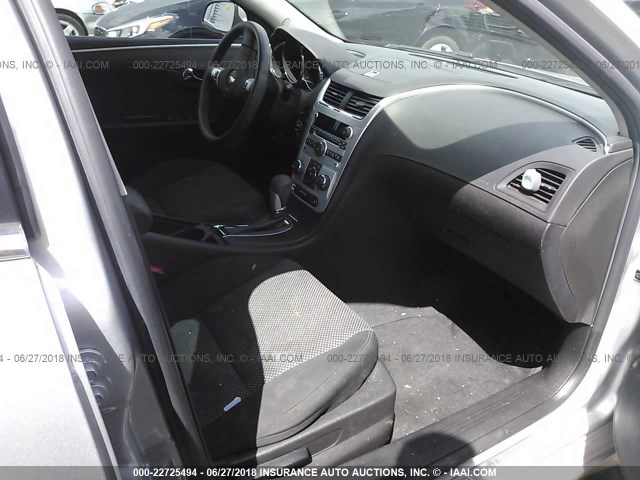 1G1ZC5E07CF321970 - 2012 CHEVROLET MALIBU 1LT 银色 照片 5