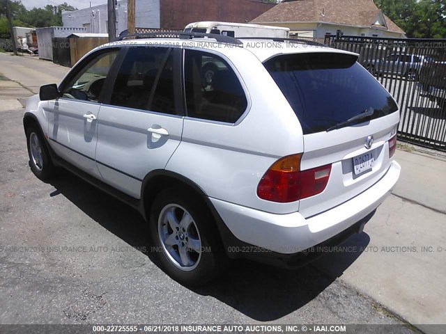 WBAFB33531LH18073 - 2001 BMW X5 4.4I WHITE photo 3