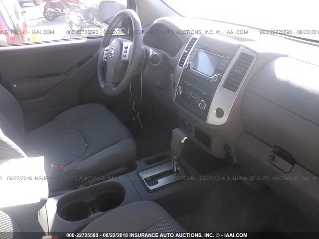 1N6AD0EV1JN742258 - 2018 NISSAN FRONTIER S/SV/SL/PRO-4X SILVER photo 5