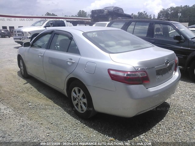 4T1BE46K98U229898 - 2008 TOYOTA CAMRY CE/LE/XLE/SE SILVER photo 3